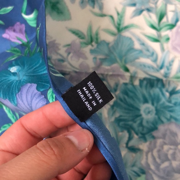 Vintage Jim Johnson Pure Silk Wrap - Picture 11 of 11